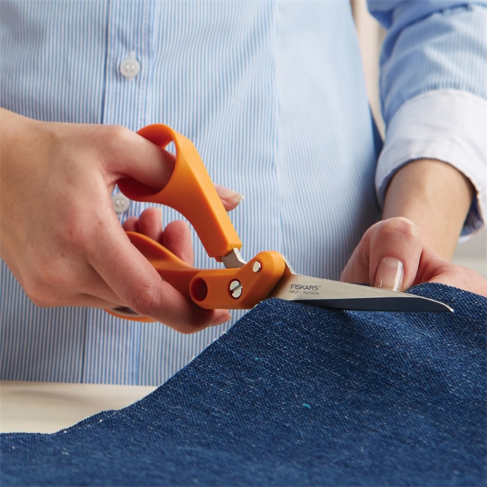 Fiskars Amplify Razor Edge Shears 8" image # 102402