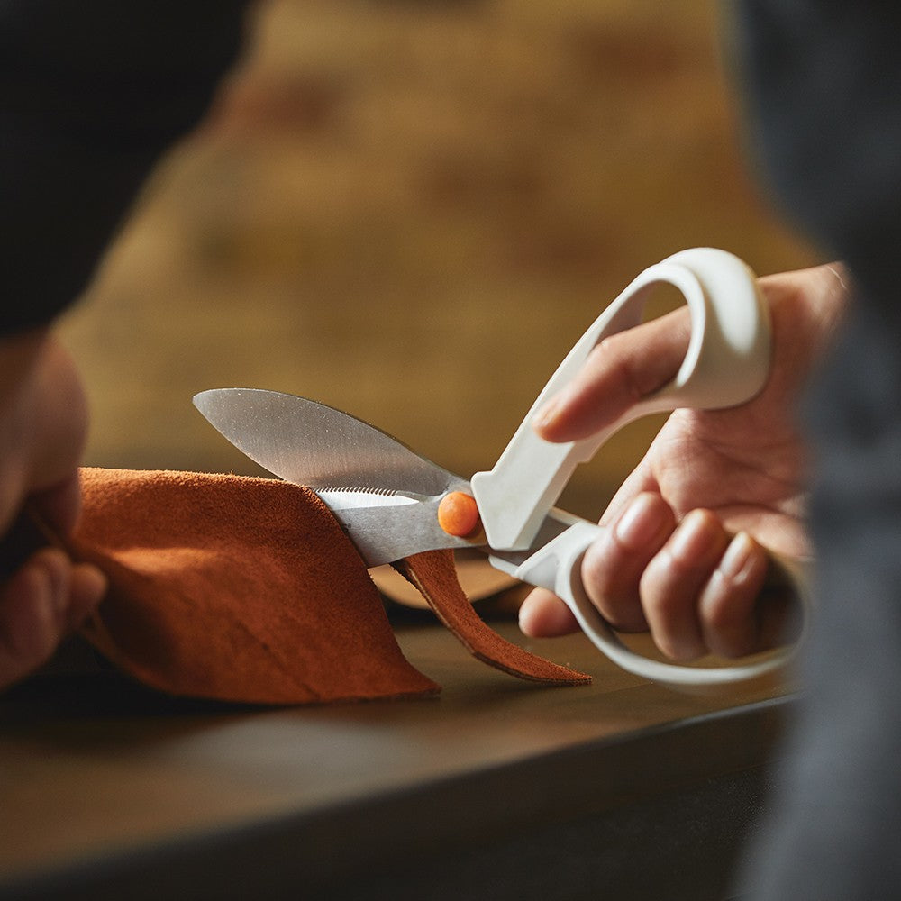 Fiskars 9" PowerCut Shears image # 50728