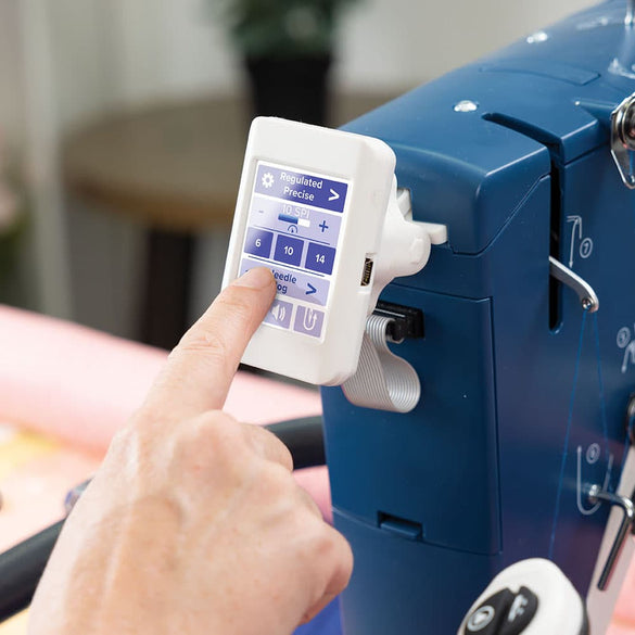 Q'nique 19X Longarm Quilting Machine, Grace Company image # 103422