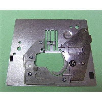 Straight Stitch Needle Plate, Eversewn #36900 image # 76467