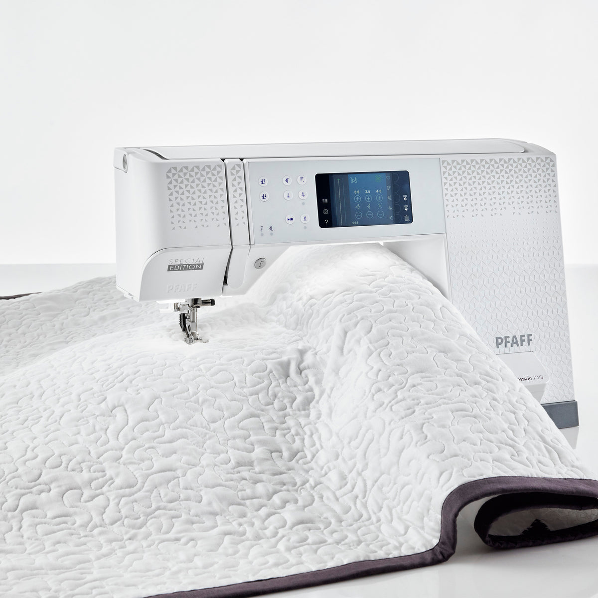 Pfaff Expression 710 Special Edition Sewing Machine