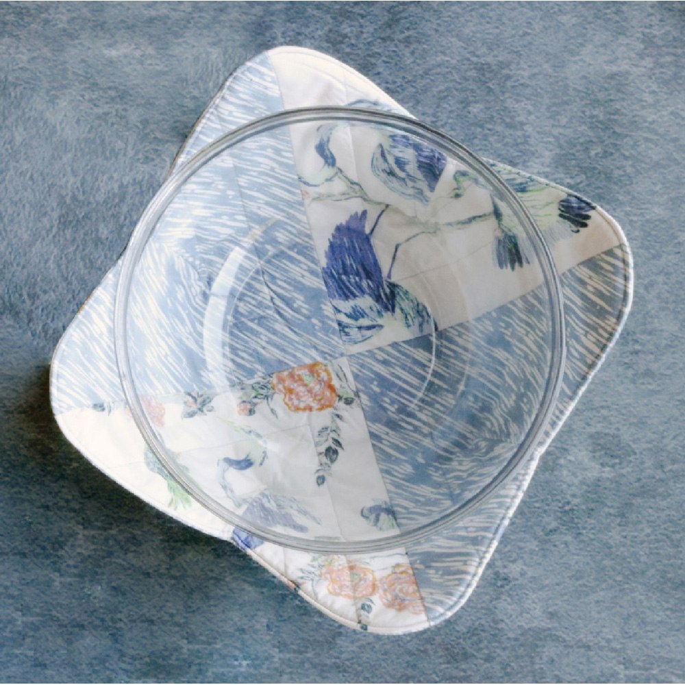 Cut Loose Press, Color Blocked Bowl Cozy Pattern image # 96151