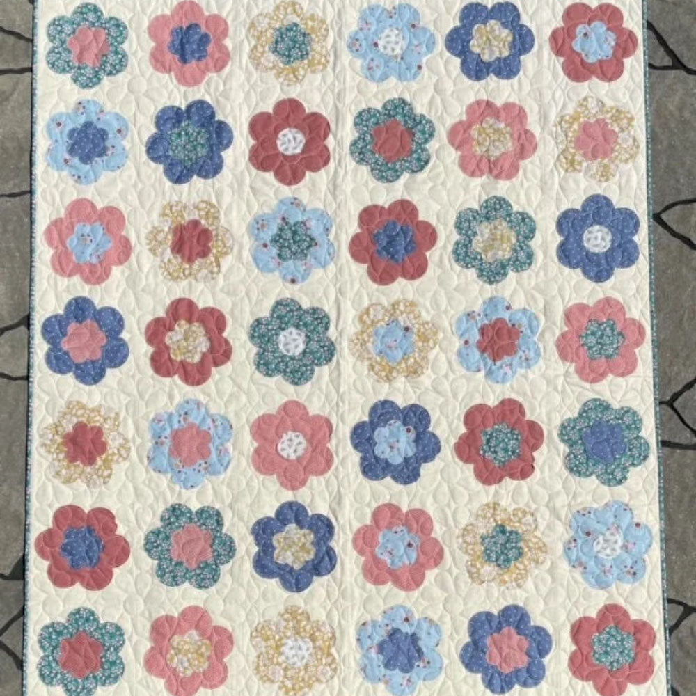 Pocket Full of Posies Quilt Pattern image # 123673