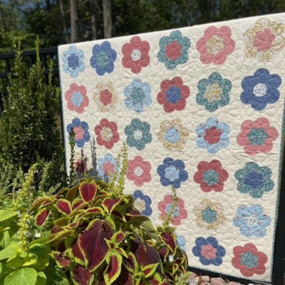 Pocket Full of Posies Quilt Pattern image # 123675