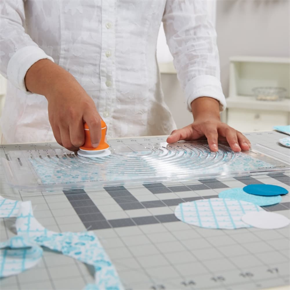 Fiskars Fabric Circle Cutter image # 93645