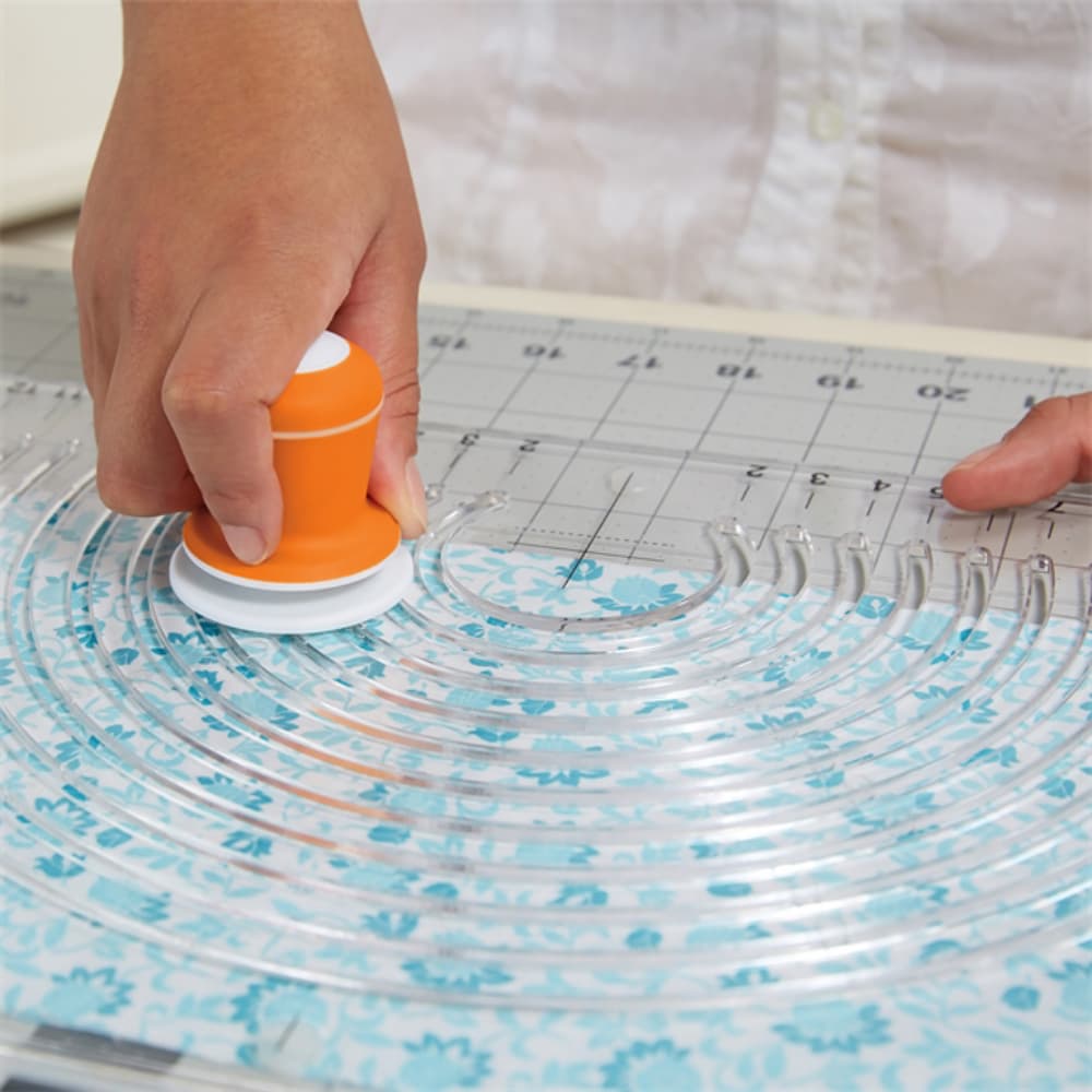 Fiskars Fabric Circle Cutter image # 93644