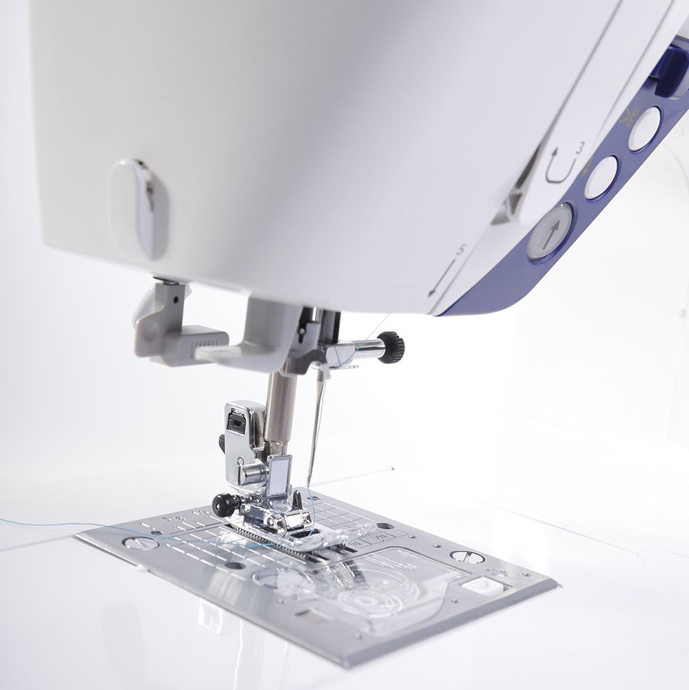 Juki HZL-G220 Computerized Sewing Machine image # 70829