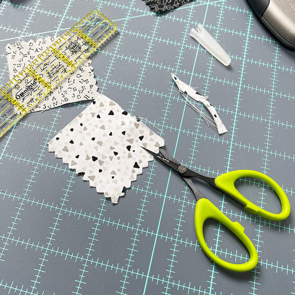 Karen Kay Buckley's Perfect Scissors Small 4" image # 103637