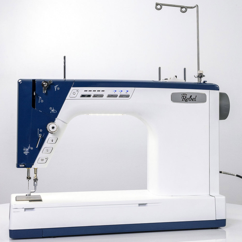 Q'nique 13 Little Rebel Sewing Machine image # 116655