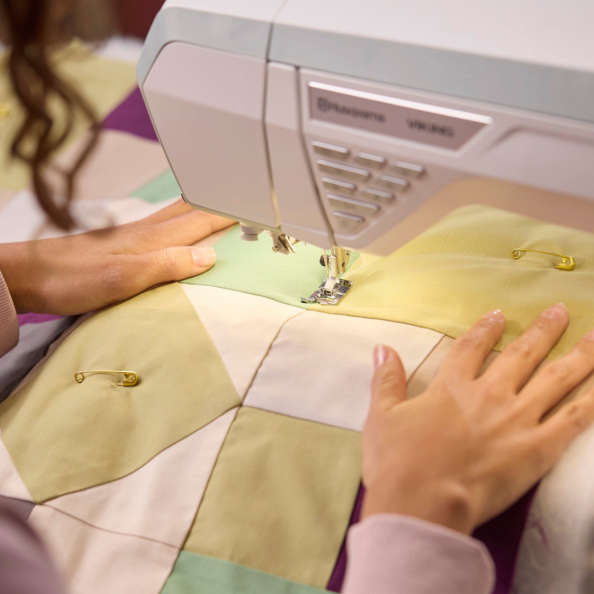 Husqvarna Viking Topaz 55Q Sewing Machine